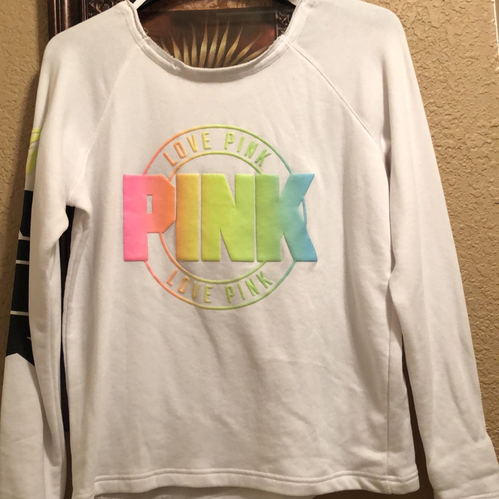 RARE HTF NWOT Iconic PINK Victoria’s Secret Beachy top. Terry cloth feel.